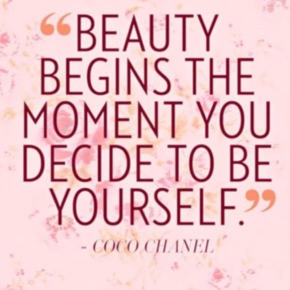 Meet your Posher, Debbie 🥰Posh Ambassador 🥰 - Picture 3 of 3